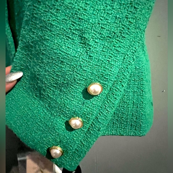 🪷 “Lily Pad” Blazer 🔥 With Faux Pearl Accents 😍✨ - Picture 3 of 3